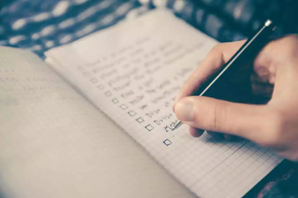 Create a to-do list to avoid feeling down after vacation